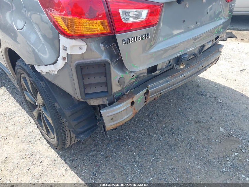 2014 Mitsubishi Outlander VIN 4A4AR4AU4EE004204 IAAI salvage auction — FRONT & REAR, Salvage Title, sold $1,050 on 2026-10-02 (photo 6)
