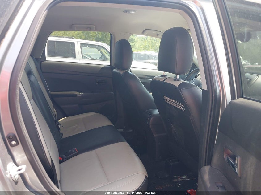 2014 Mitsubishi Outlander VIN 4A4AR4AU4EE004204 IAAI salvage auction — FRONT & REAR, Salvage Title, sold $1,050 on 2026-10-02 (photo 8)