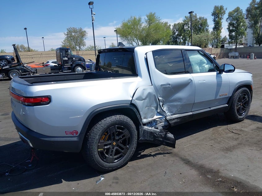 2024 Rivian R1t VIN 7FCTGAAL8RN032163 IAAI salvage auction — SIDE, Wait Title, sold $19,700 on 2026-10-02 (photo 6)