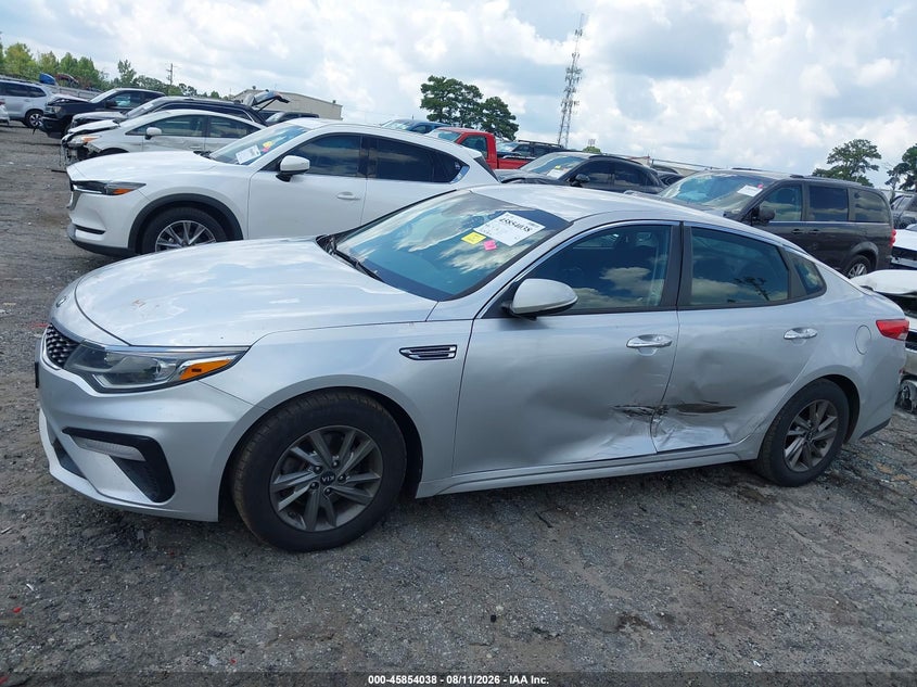 2019 Kia Optima VIN 5XXGT4L38KG345720 IAAI salvage auction — SIDE, Salvage Title, sold $2,250 on 2026-10-07 (photo 6)