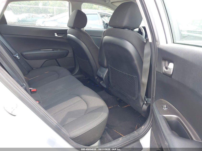 2019 Kia Optima VIN 5XXGT4L38KG345720 IAAI salvage auction — SIDE, Salvage Title, sold $2,250 on 2026-10-07 (photo 8)