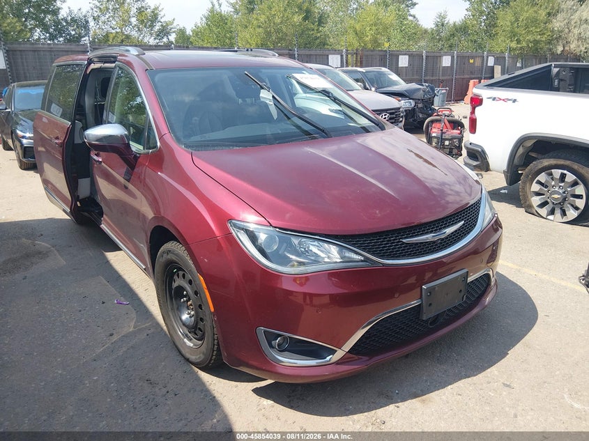2018 Chrysler Pacifica VIN 2C4RC1GG9JR117512 IAAI salvage auction — NORMAL WEAR, Salvage Title, sold $2,500 on 2026-08-19 (photo 1)