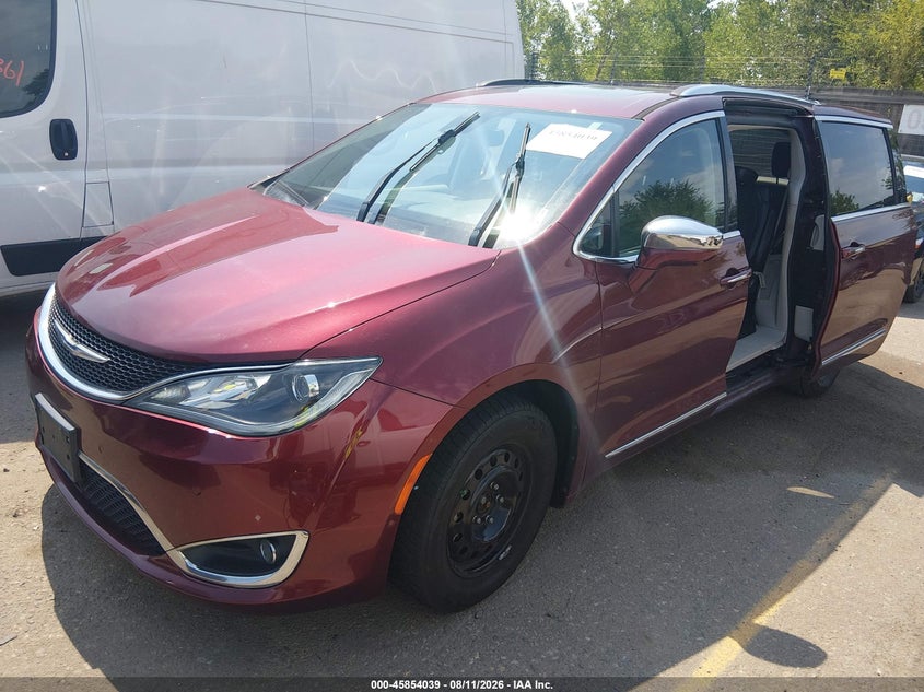 2018 Chrysler Pacifica VIN 2C4RC1GG9JR117512 IAAI salvage auction — NORMAL WEAR, Salvage Title, sold $2,500 on 2026-08-19 (photo 2)