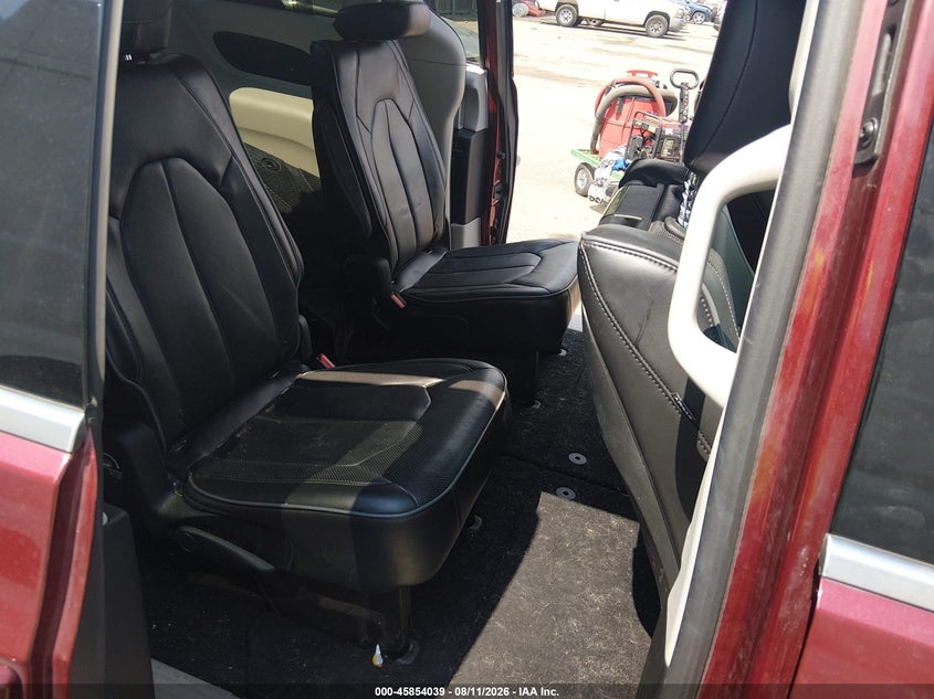2018 Chrysler Pacifica VIN 2C4RC1GG9JR117512 IAAI salvage auction — NORMAL WEAR, Salvage Title, sold $2,500 on 2026-08-19 (photo 5)