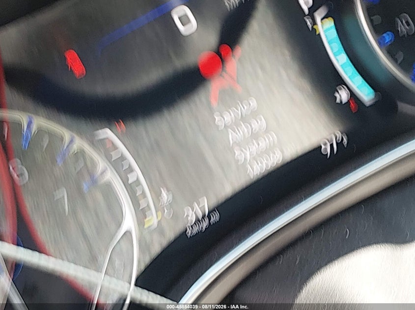 2018 Chrysler Pacifica VIN 2C4RC1GG9JR117512 IAAI salvage auction — NORMAL WEAR, Salvage Title, sold $2,500 on 2026-08-19 (photo 7)