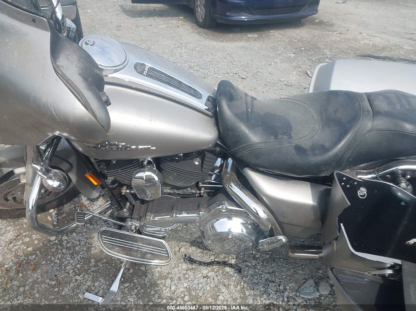 2007 Harley-davidson Flhx VIN 1HD1KB4147Y644835 IAAI salvage auction — ALL OVER, Clear (Virginia), sold $0 on 2026-09-16 (photo 9)