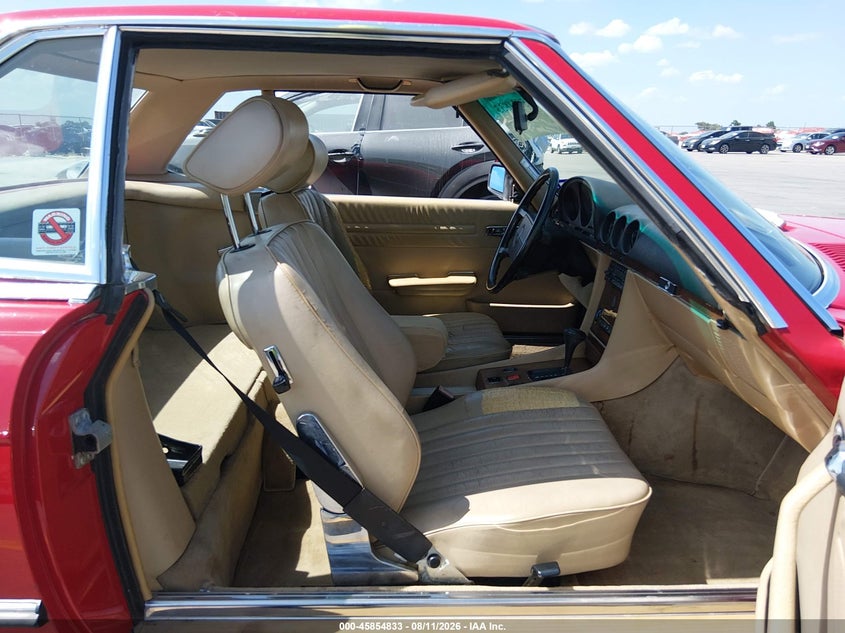 1989 Mercedes-benz 560 VIN WDBBA48D3KA095878 IAAI salvage auction — NORMAL WEAR, Clear (Texas), sold $7,050 on 2026-08-20 (photo 5)