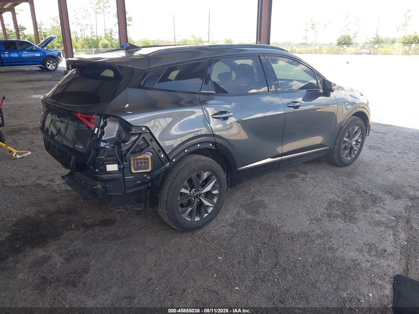 2025 Kia Sportage VIN KNDPXCDG8S7252592 IAAI salvage auction — SIDE, Salvage Title, sold $11,700 on 2026-08-22 (photo 4)