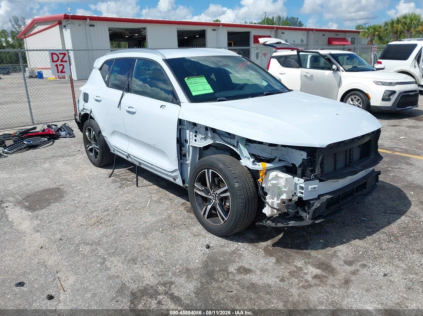 2024 Volvo Xc40 VIN YV4L12UK5R2201862 — IAAI salvage auction photo