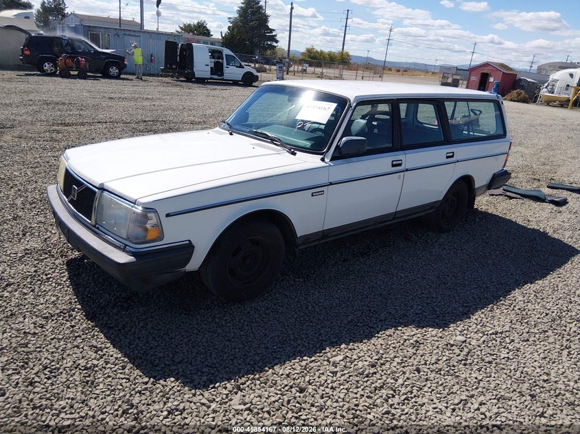 1989 Volvo 240 VIN YV1AX8853K1830431 IAAI salvage auction — NORMAL WEAR, Clear - Public Restricted (Oregon), sold $100 on 2026-08-17 (photo 2)