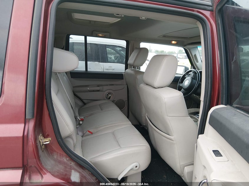 2007 Jeep Commander VIN 1J8HG58227C562095 IAAI salvage auction — ROOF, Salvage (Louisiana), sold $300 on 2026-08-31 (photo 8)