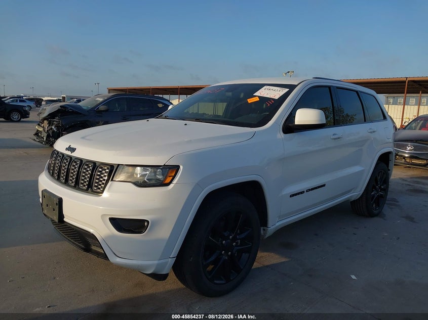 2018 Jeep Grand cherokee VIN 1C4RJFAG9JC500564 IAAI salvage auction — HAIL, Original (Texas), sold $8,000 on 2026-09-23 (photo 2)