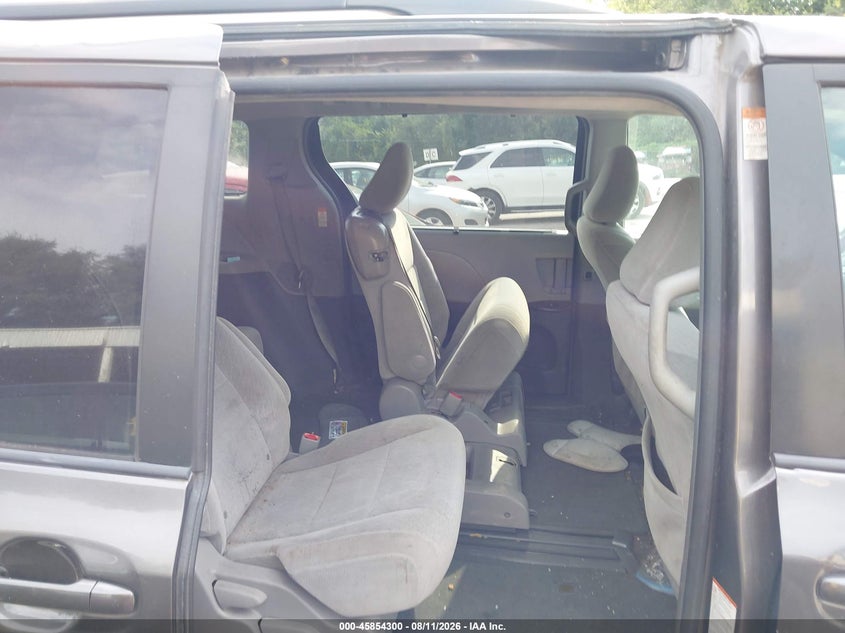2016 Toyota Sienna VIN 5TDKK3DC0GS694219 IAAI salvage auction — NORMAL WEAR, Clear (Virginia), sold $1,250 on 2026-08-21 (photo 8)