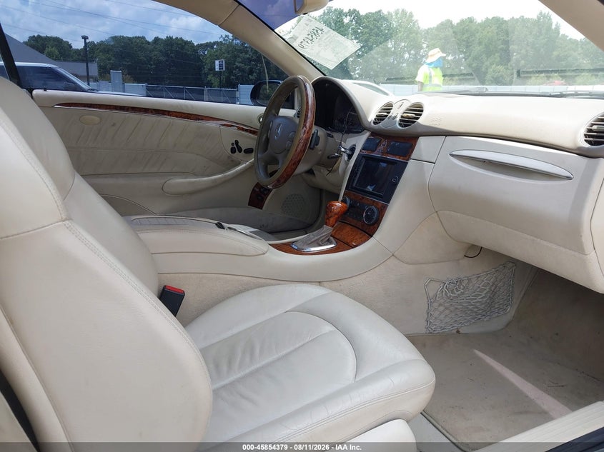 2008 Mercedes-benz Clk-class VIN WDBTJ72H48F240729 IAAI salvage auction — NORMAL WEAR, Clear (Georgia), sold $625 on 2026-08-21 (photo 5)