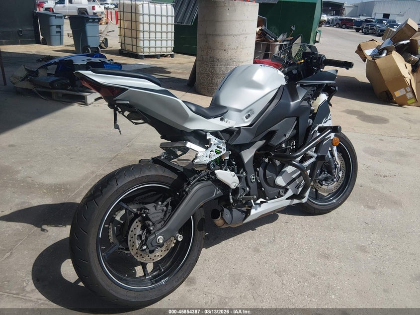 2025 Kawasaki Zx VIN ML5ZXCS18SDA42368 IAAI salvage auction — FRONT END, Salvage (Texas), sold $2,600 on 2026-09-03 (photo 4)