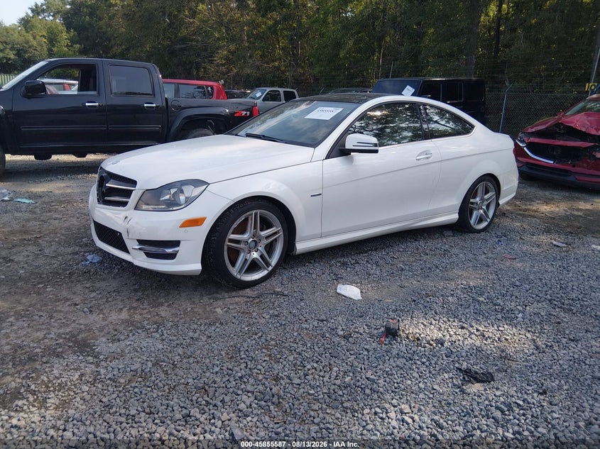 2012 Mercedes-benz C-klasse VIN WDDGJ8JB1CF894883 IAAI salvage auction — NORMAL WEAR, Original (Ohio), sold $675 on 2026-08-18 (photo 2)