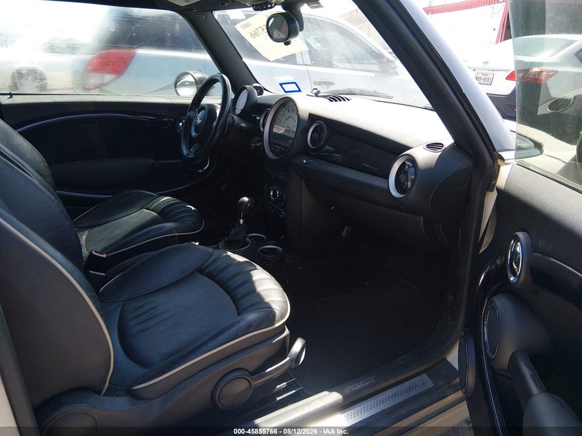 2011 Mini Cooper VIN WMWZG3C5XBTY35341 IAAI salvage auction — NORMAL WEAR, Original (Texas), sold $200 on 2026-08-17 (photo 5)