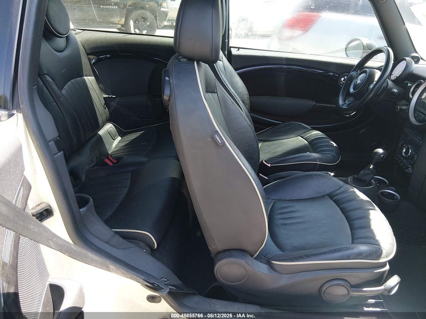 2011 Mini Cooper VIN WMWZG3C5XBTY35341 IAAI salvage auction — NORMAL WEAR, Original (Texas), sold $200 on 2026-08-17 (photo 8)