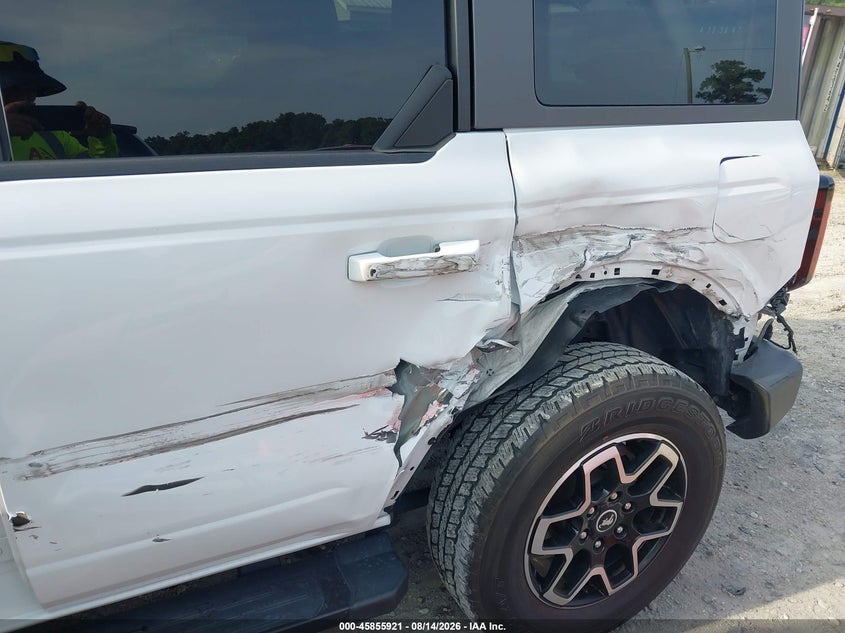 2024 Ford Bronco VIN 1FMDE8BH4RLA51996 IAAI salvage auction — SIDE, Wait Title, sold $20,900 on 2026-09-08 (photo 6)