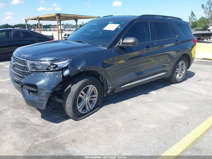 2023 Ford Explorer VIN 1FMSK7DH3PGA98417 IAAI salvage auction — LEFT FRONT, Salvage Title, sold $10,000 on 2026-09-11 (photo 2)