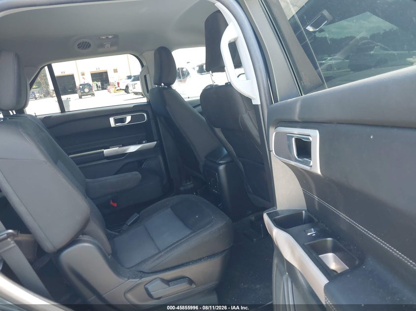 2023 Ford Explorer VIN 1FMSK7DH3PGA98417 IAAI salvage auction — LEFT FRONT, Salvage Title, sold $10,000 on 2026-09-11 (photo 8)