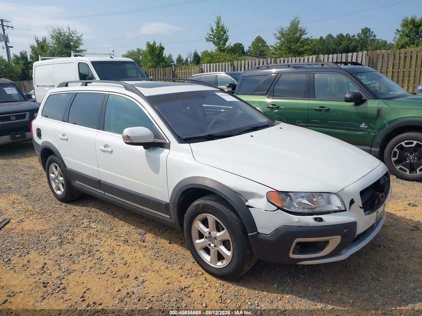 2011 Volvo Xc70 VIN YV4952BL8B1097096 IAAI salvage auction — RIGHT FRONT, Clear (Virginia), sold $1,100 on 2026-08-17 (photo 1)