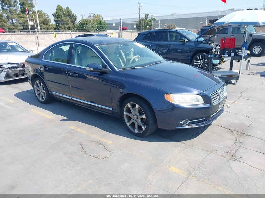2011 Volvo S80 VIN YV1940ASXB1135733 IAAI salvage auction — NORMAL WEAR, Clear - Dealer Only (California), sold $125 on 2026-08-17 (photo 1)