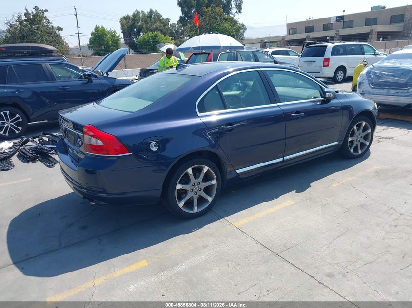 2011 Volvo S80 VIN YV1940ASXB1135733 IAAI salvage auction — NORMAL WEAR, Clear - Dealer Only (California), sold $125 on 2026-08-17 (photo 4)