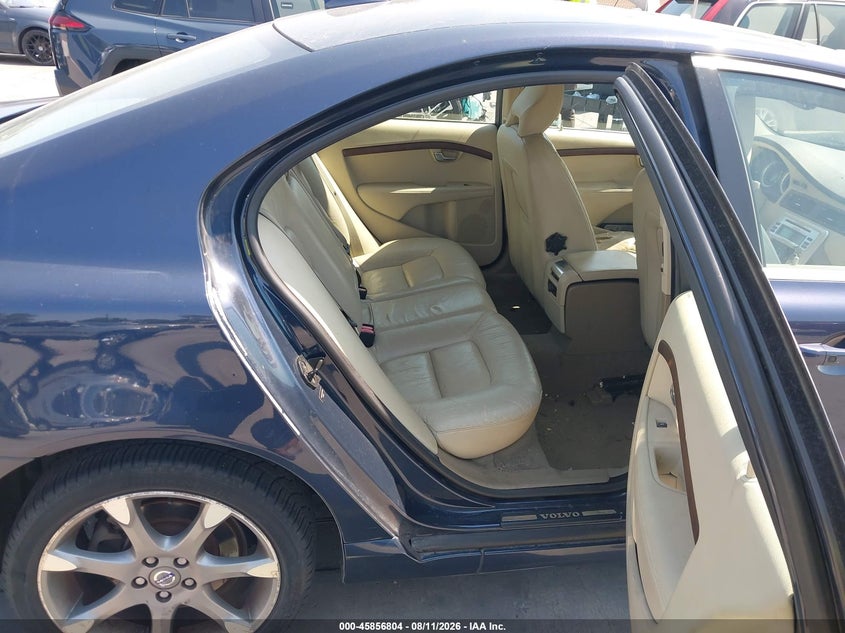 2011 Volvo S80 VIN YV1940ASXB1135733 IAAI salvage auction — NORMAL WEAR, Clear - Dealer Only (California), sold $125 on 2026-08-17 (photo 8)