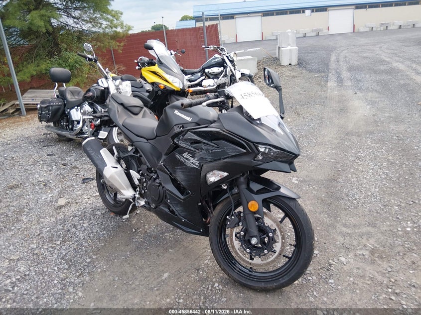 2026 Kawasaki Ninja VIN ML5EXGH14TDA92666 IAAI salvage auction — RIGHT SIDE, Salvage Title, sold $2,150 on 2026-09-16 (photo 1)