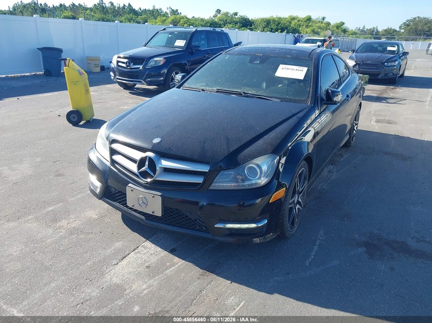 2013 Mercedes-benz C class VIN WDDGJ5HB6DF942805 IAAI salvage auction — NORMAL WEAR, Clear (Florida), sold $2,450 on 2026-08-17 (photo 2)