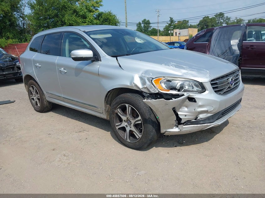 2015 Volvo Xc60 VIN YV4902RM3F2753184 IAAI salvage auction — FRONT & REAR, Wait Title, sold $1,800 on 2026-09-05 (photo 1)