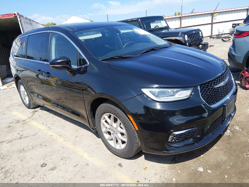 2024 Chrysler Pacifica VIN 2C4RC1BG1RR194104 IAAI salvage auction — ENGINE DAMAGE, Salvage Title, sold $11,950 on 2026-08-19 (photo 1)