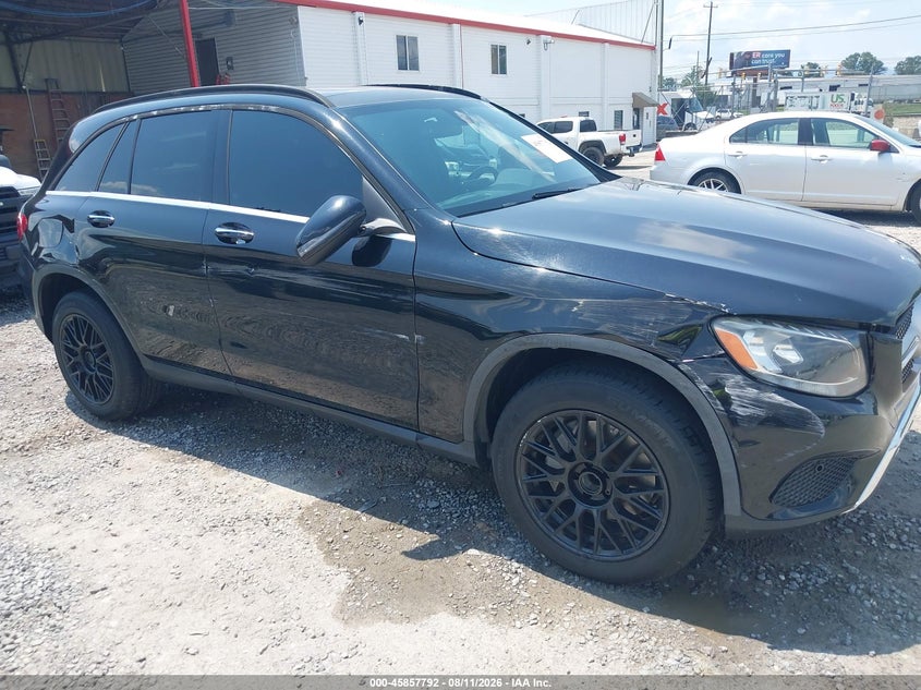 2017 Mercedes-benz Glc VIN WDC0G4KB7HF149543 IAAI salvage auction — RIGHT SIDE, Salvage Title, sold $5,700 on 2026-08-26 (photo 6)