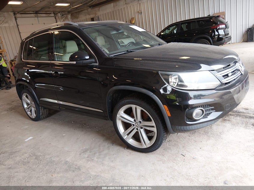 2016 Volkswagen Tiguan VIN WVGAV7AX5GW060871 IAAI salvage auction — NORMAL WEAR, Clear (Michigan), sold $2,500 on 2026-08-18 (photo 1)