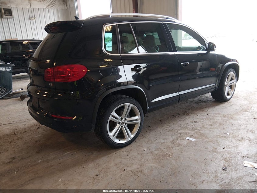 2016 Volkswagen Tiguan VIN WVGAV7AX5GW060871 IAAI salvage auction — NORMAL WEAR, Clear (Michigan), sold $2,500 on 2026-08-18 (photo 4)