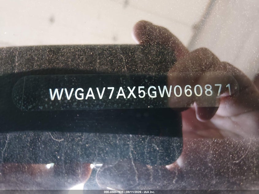 2016 Volkswagen Tiguan VIN WVGAV7AX5GW060871 IAAI salvage auction — NORMAL WEAR, Clear (Michigan), sold $2,500 on 2026-08-18 (photo 9)