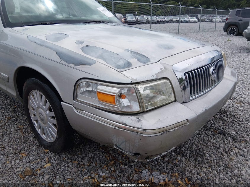 2007 Mercury Grand marquis VIN 2MEFM75V67X623502 IAAI salvage auction — NORMAL WEAR, Clear (Alabama), sold $250 on 2026-09-17 (photo 6)