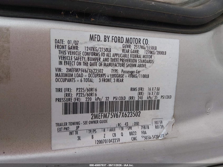 2007 Mercury Grand marquis VIN 2MEFM75V67X623502 IAAI salvage auction — NORMAL WEAR, Clear (Alabama), sold $250 on 2026-09-17 (photo 9)