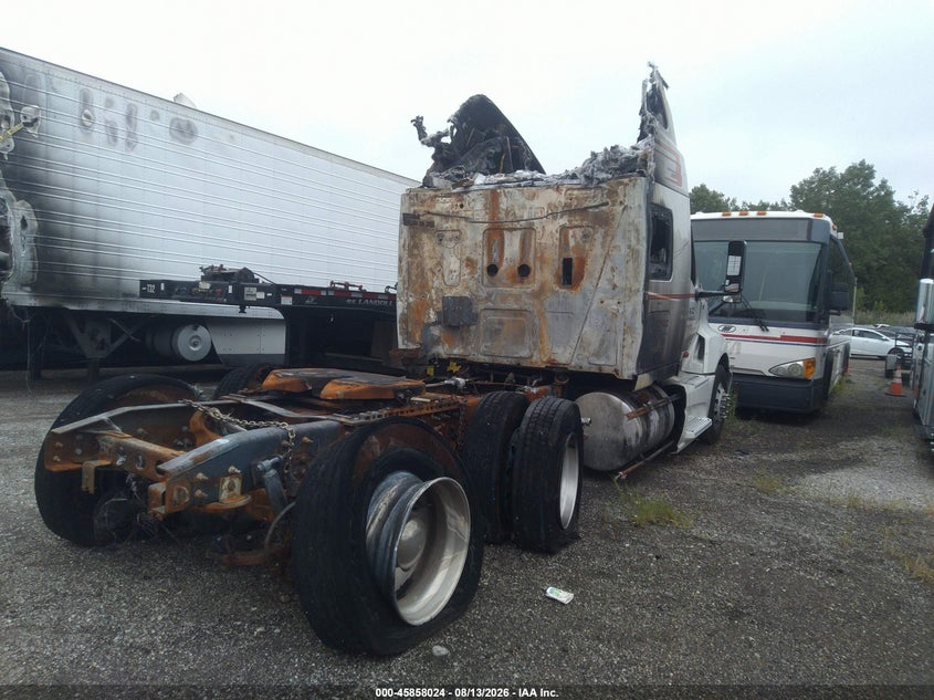 2022 International VIN 3HSDZTZRXNN355788 IAAI salvage auction — EXTERIOR BURN, Salvage Title, sold $5,000 on 2026-09-19 (photo 4)