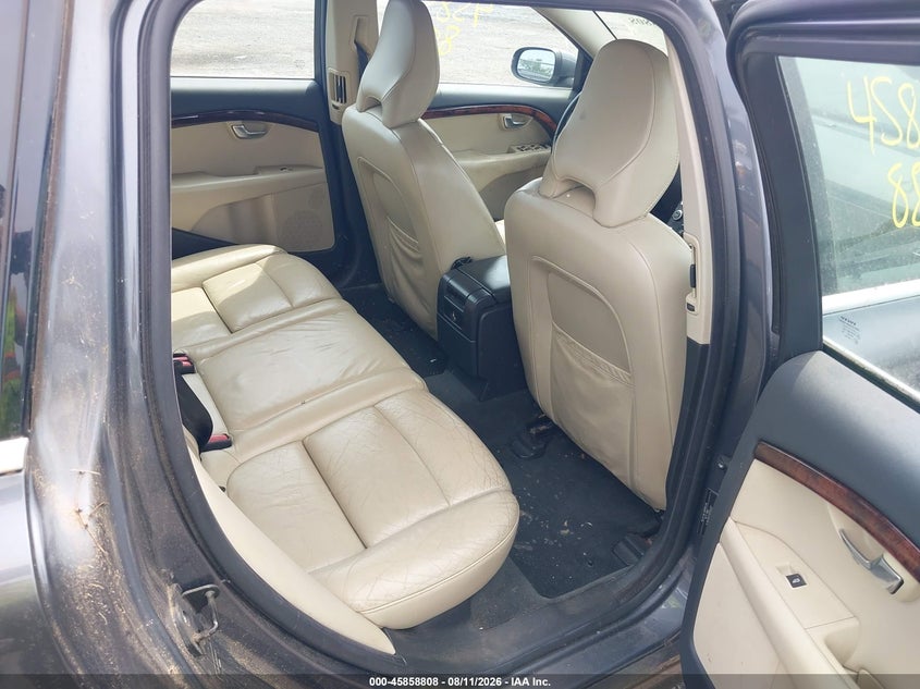 2009 Volvo V70 VIN YV1BW982391109037 IAAI salvage auction — NORMAL WEAR, Clear (Virginia), sold $1,150 on 2026-08-18 (photo 8)