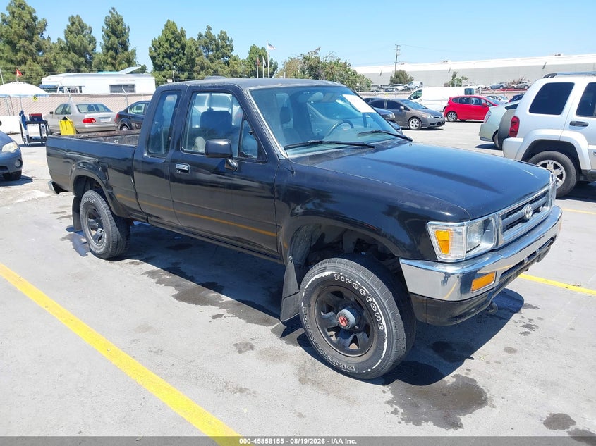 1994 Toyota Pickup VIN JT4VN13D4R5145733 — IAAI salvage auction photo