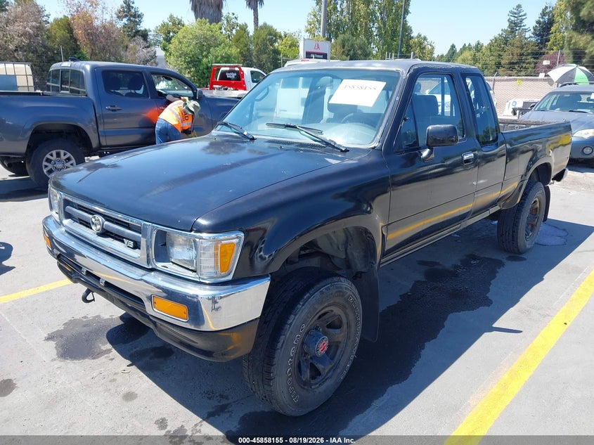 1994 Toyota Pickup VIN JT4VN13D4R5145733 IAAI salvage auction — NORMAL WEAR, Clear - Dealer Only (California), sold $7,600 on 2026-08-31 (photo 2)