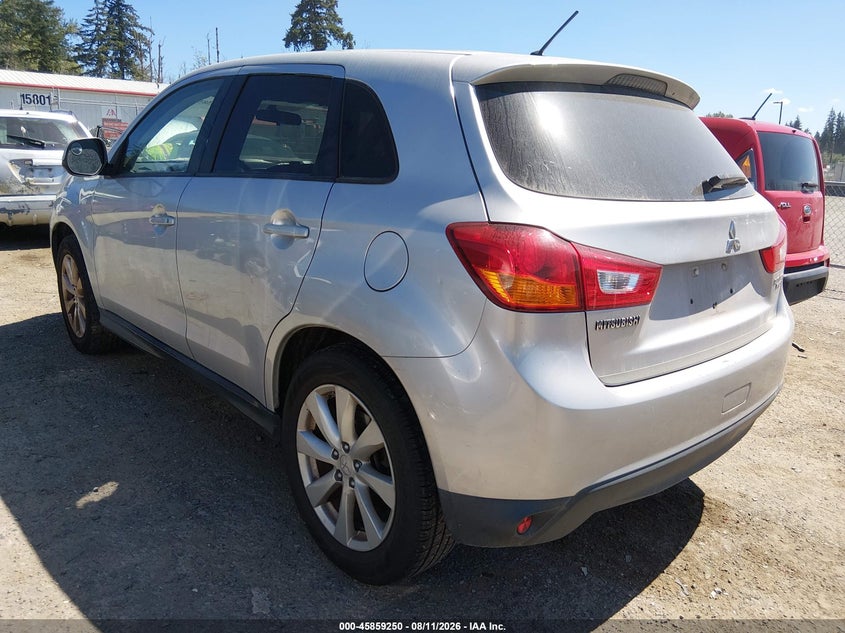 2014 Mitsubishi Outlander VIN 4A4AP3AU4EE003859 IAAI salvage auction — NORMAL WEAR, Clear (Washington), sold $325 on 2026-08-28 (photo 3)
