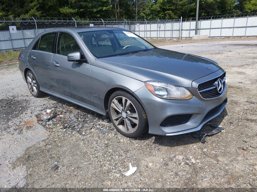 2014 Mercedes-benz E-klasse VIN WDDHF5KB8EA810786 IAAI salvage auction — NORMAL WEAR, Clear (Georgia), sold $725 on 2026-08-20 (photo 1)