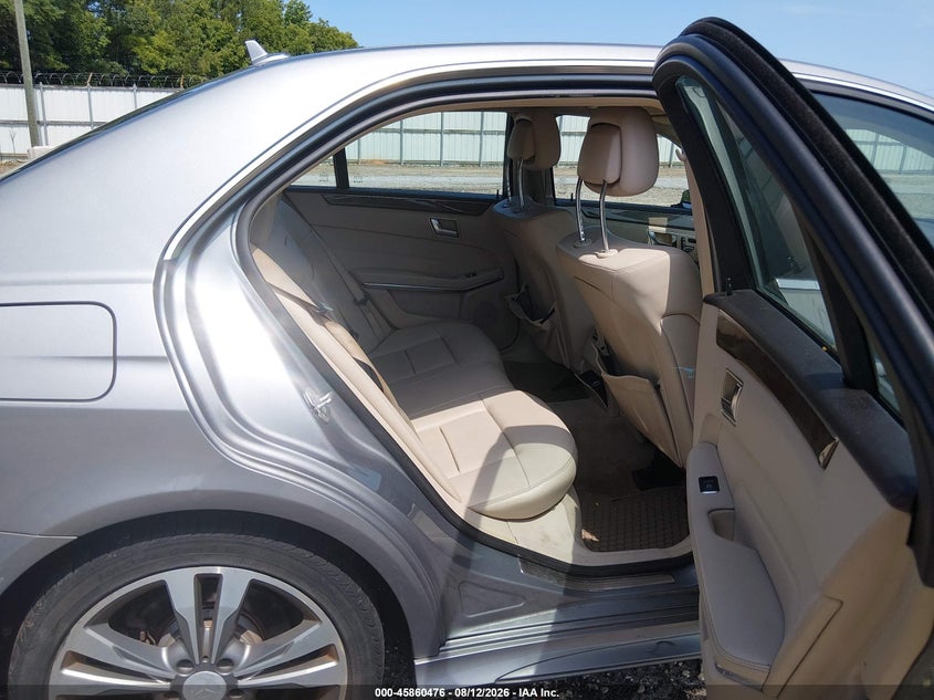 2014 Mercedes-benz E-klasse VIN WDDHF5KB8EA810786 IAAI salvage auction — NORMAL WEAR, Clear (Georgia), sold $725 on 2026-08-20 (photo 8)