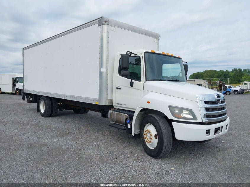 2015 Hino 258/268 VIN 5PVNJ8JV7F4S58125 — IAAI salvage auction photo