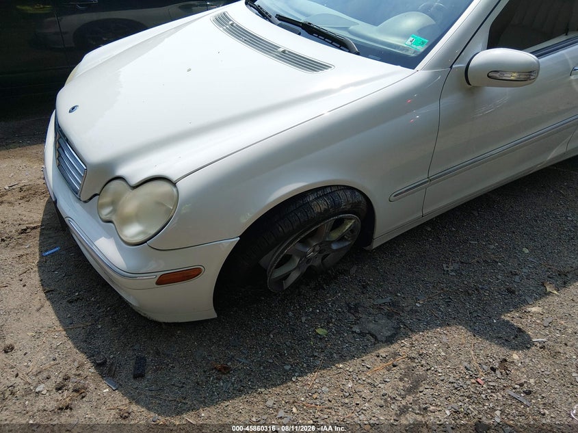 2007 Mercedes-benz C class VIN WDBRF92H57F913985 IAAI salvage auction — NORMAL WEAR, Clear (Virginia), sold $300 on 2026-08-13 (photo 6)