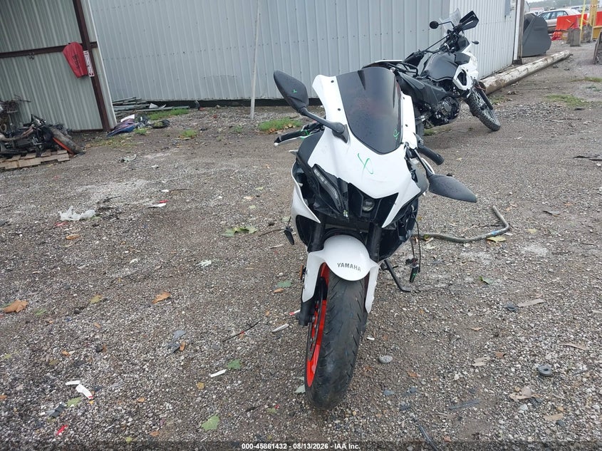 2023 Yamaha Yzf VIN JYARM38E7PA004933 IAAI salvage auction — FRONT END, Wait Title, sold $2,200 on 2026-09-23 (photo 5)