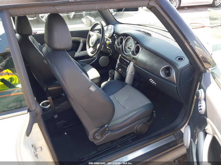2006 Mini Cooper VIN WMWRH33566TK59041 IAAI salvage auction — NORMAL WEAR, Clear (New Mexico), sold $1,050 on 2026-08-17 (photo 5)